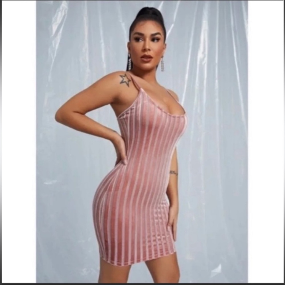 PINK VELVET SPAGHETTI STRAP BODY CON DRESS